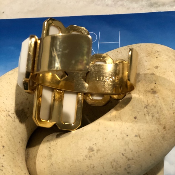 CC SKYE Cuff - Picture 5 of 15